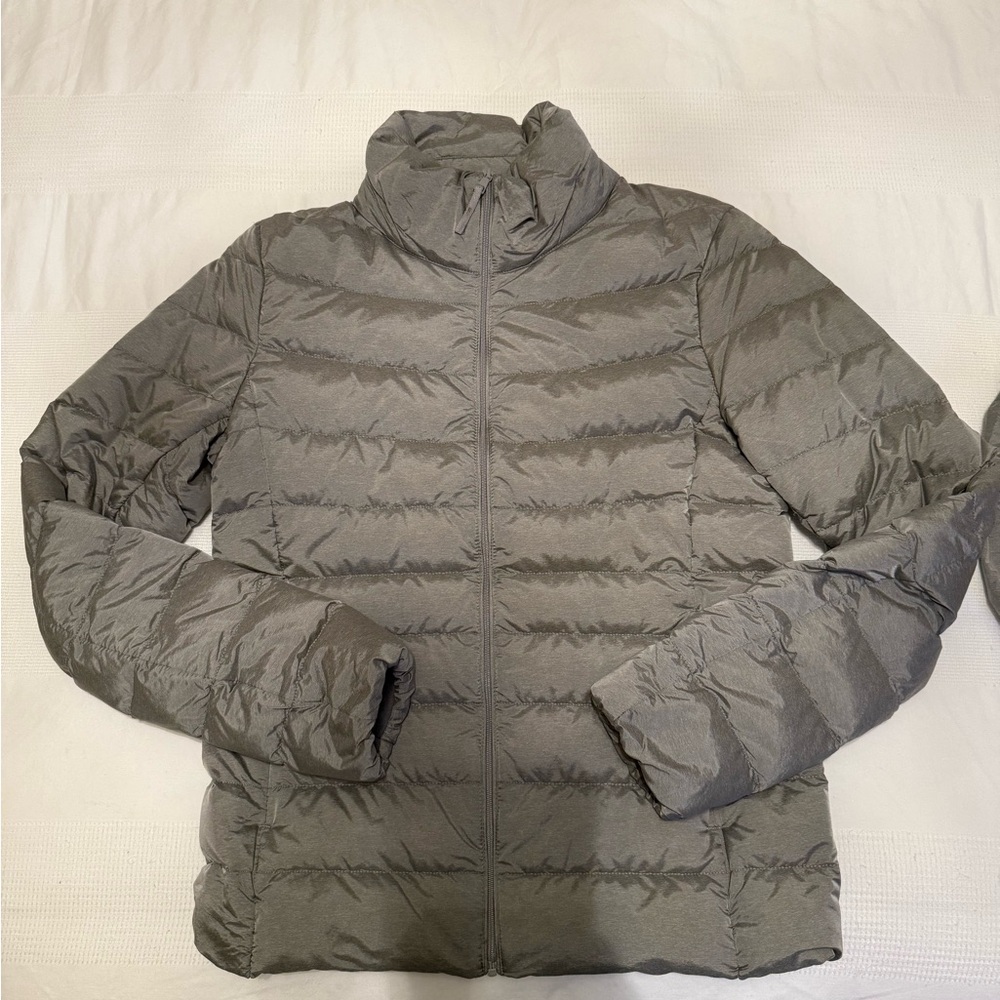 Uniqlo Gray Puffer Jacket